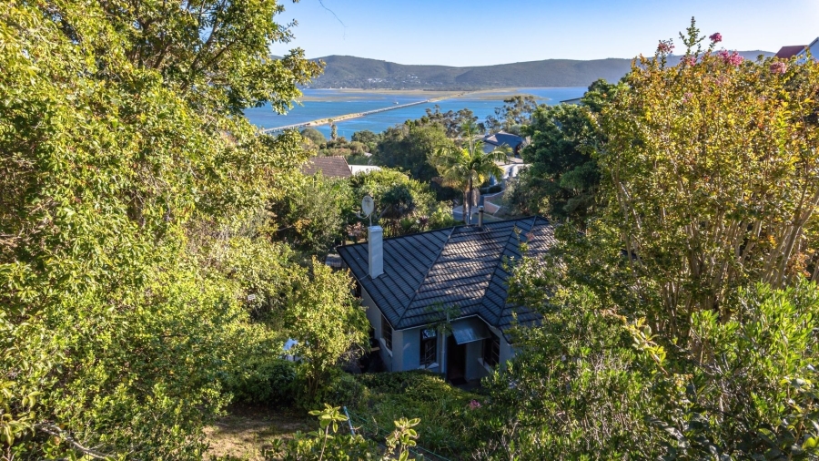 7 Bedroom Property for Sale in Paradise Western Cape